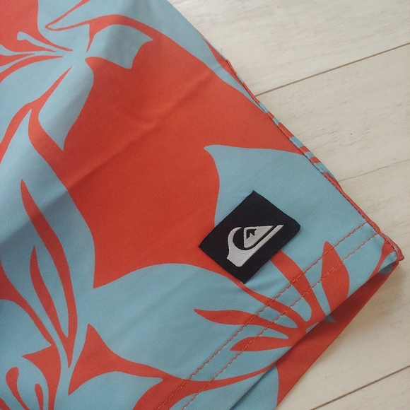 QUIKSILVER NEW Waterman Elastic lined Surf Shorts - Picture 7 of 16